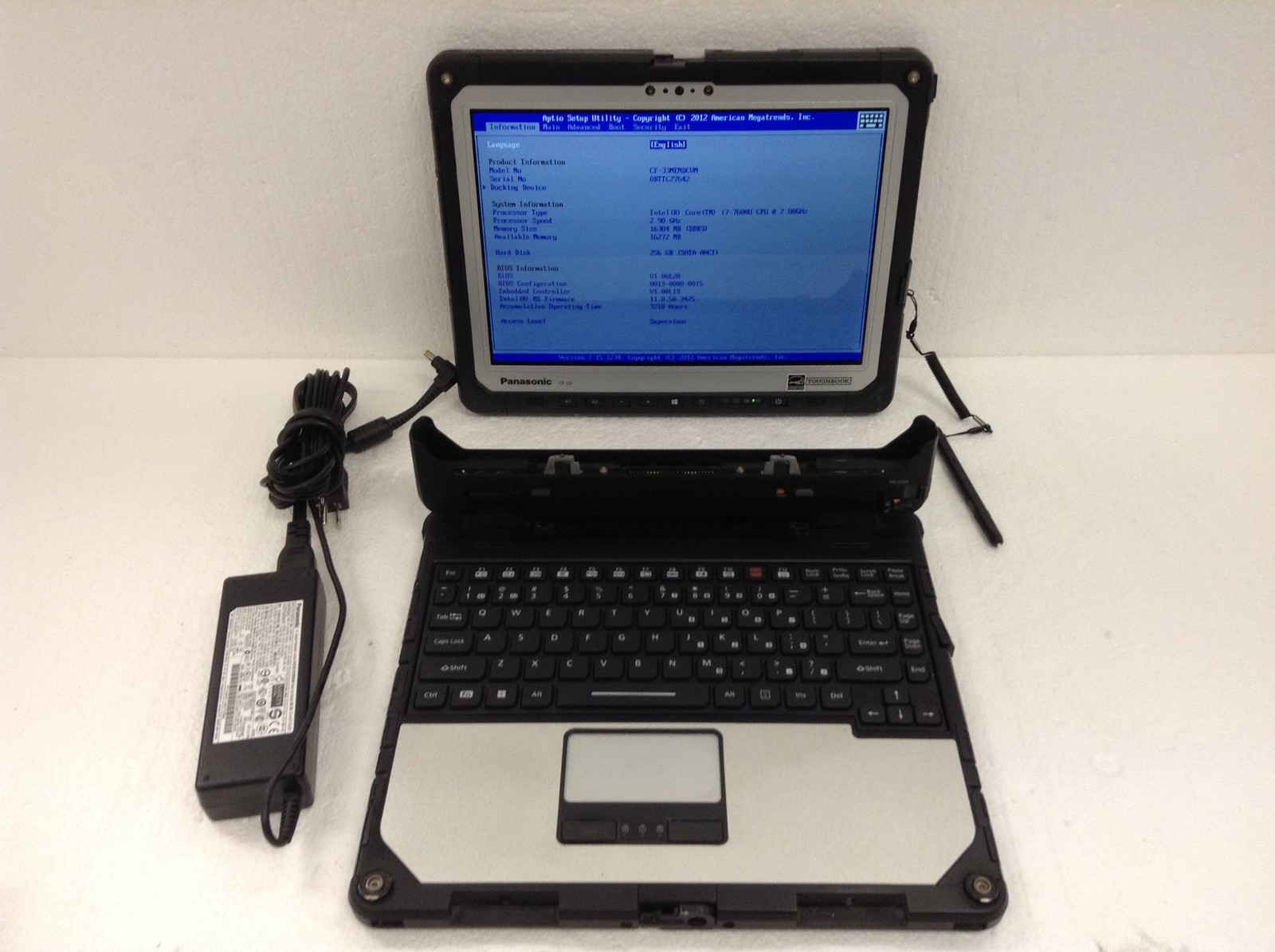 Panasonic Toughbook CF-33 MK1 i7-7600U w/16GB, 256GB SSD, Touch, 2x Bat, 3K HRS