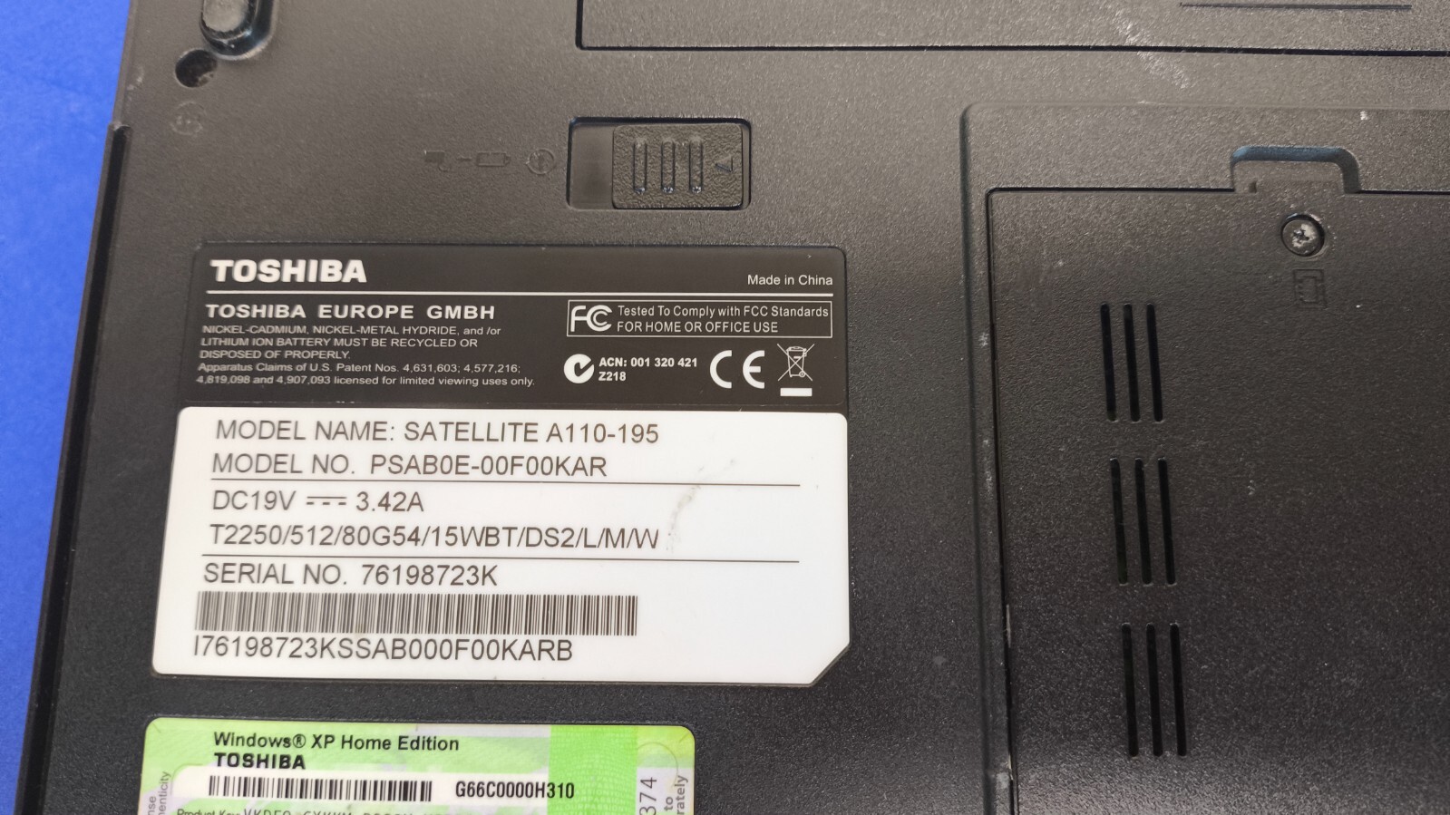 Toshiba Vintage 15″ Satellite A110 laptop Intel Pentium 2GB / 80GB HDD Win XP