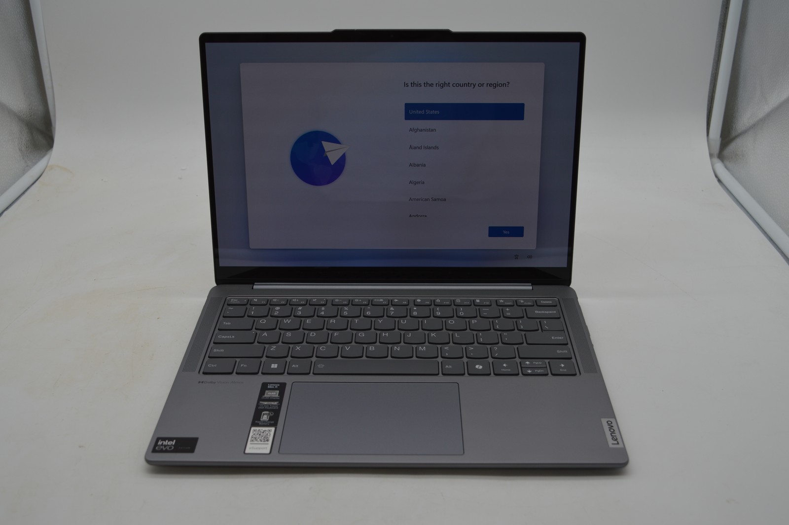 Lenovo Slim 7 14″ Touch Intel Core Ultra 7 155H 16GB 512GB 83D80000US PC1744555