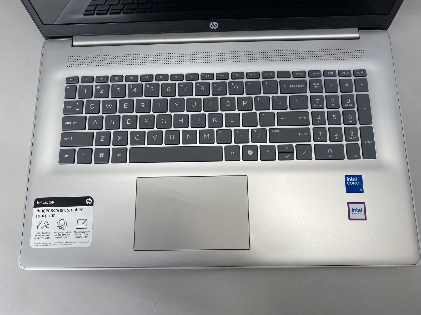 HP Laptop 17-CN4153CL 17.3″ Intel Core 5 120U 1TB- Silver