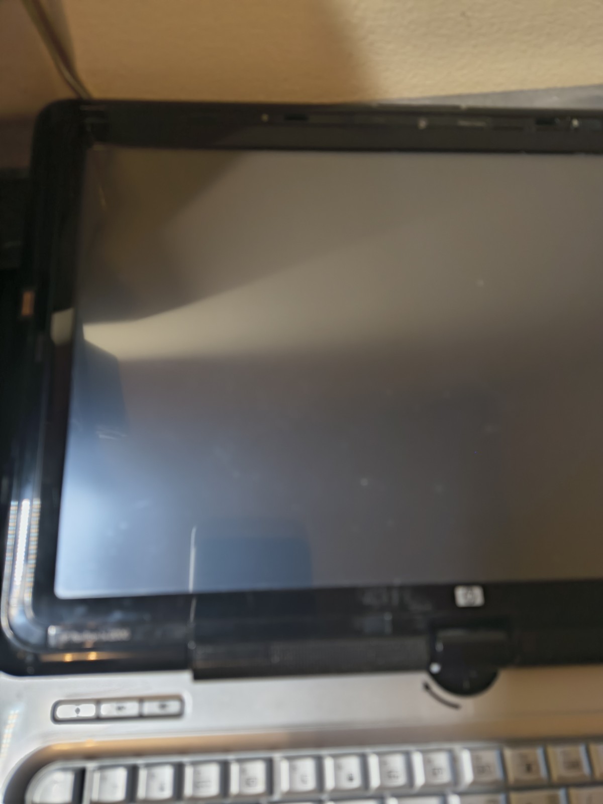 HP Pavilion swivel Laptop TX2000 2GB 80GB