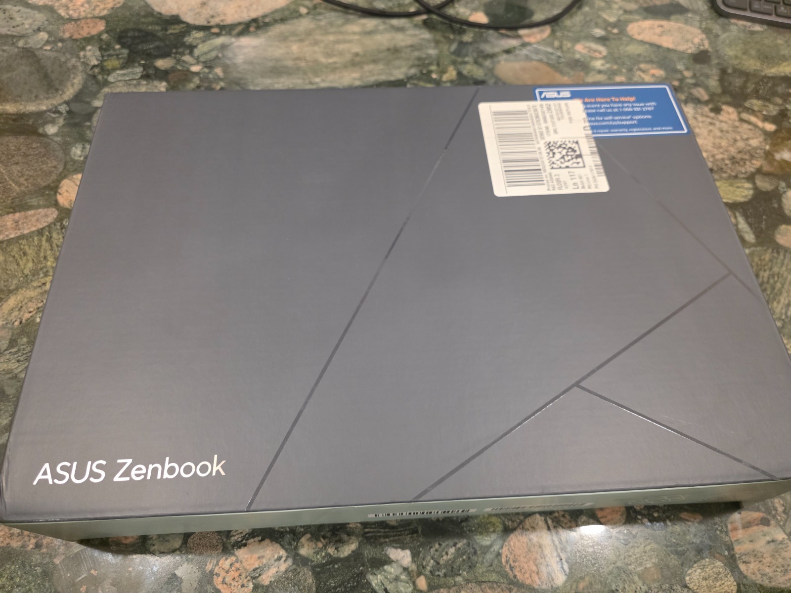 Asus Zenbook 14 OLED Touch (UM3402, 1T SS 990 Pro SSD, 16G RAM AMD Ryzen 7 7730U