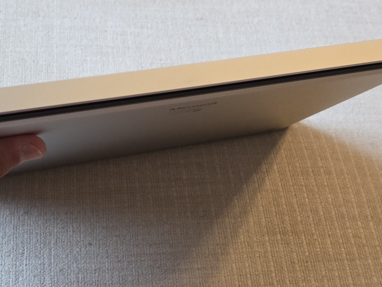 Microsoft Surface Laptop 5G 13.8″ 2K 120 Hz Touch Core Ultra 5 236V – 16GB 256GB