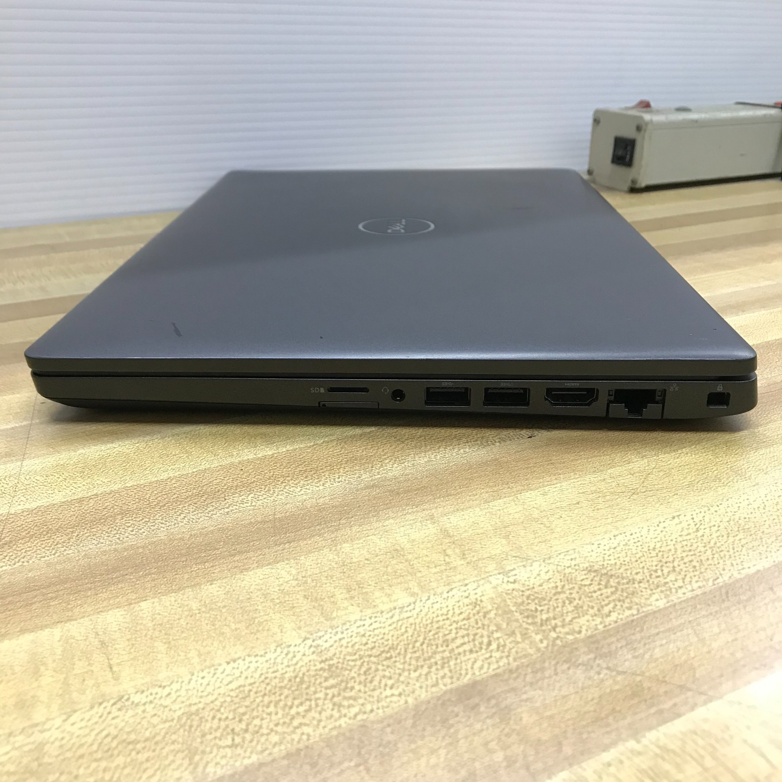 Dell Latitude 5400 14″ Laptop i5-8365U 8GB RAM 256GB SSD (Windows 11 Pro)