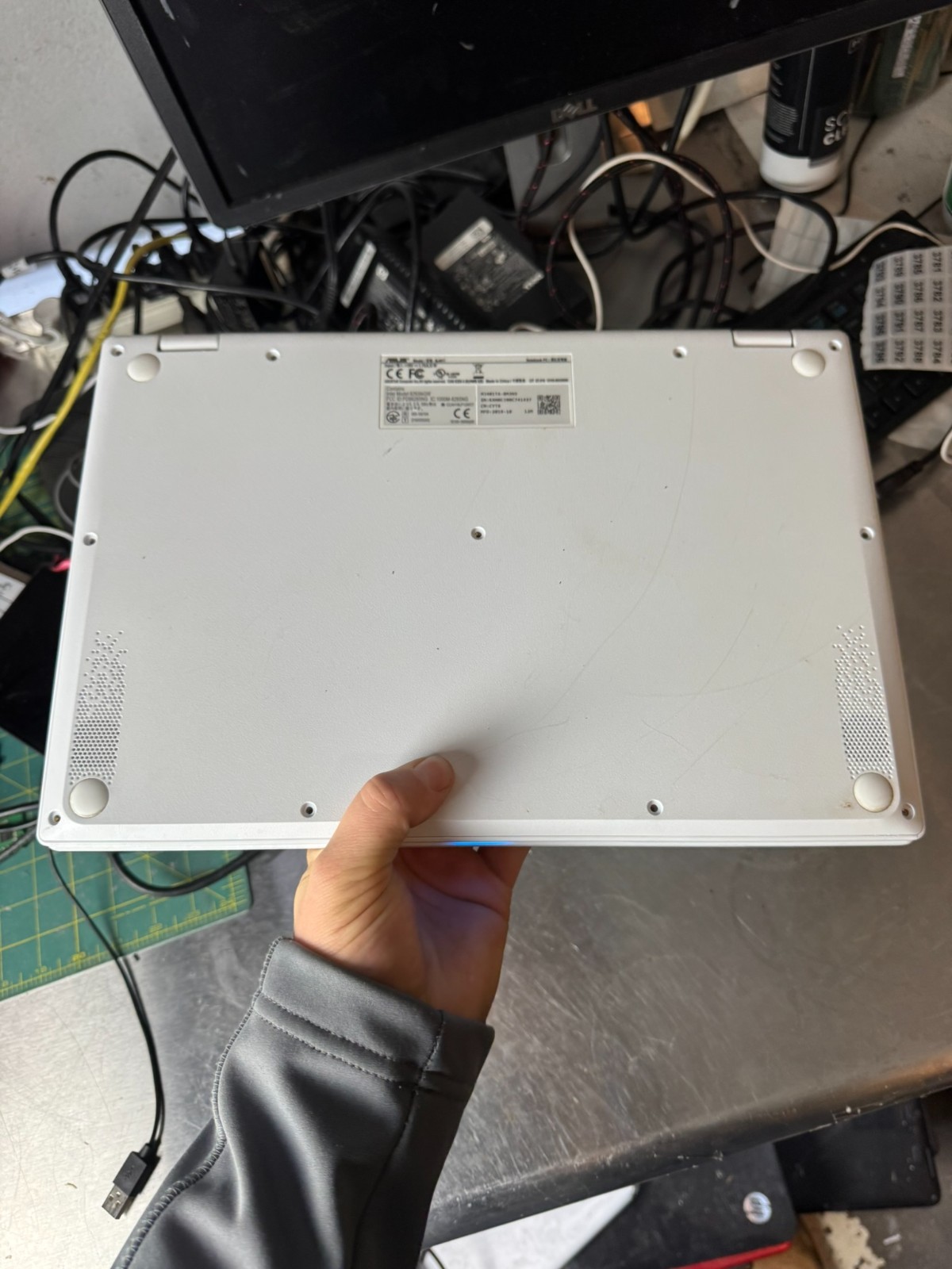 ASUS ImagineBook 14 MJ401TA m3-8100Y 4GB 120GB SSD Win11 Home