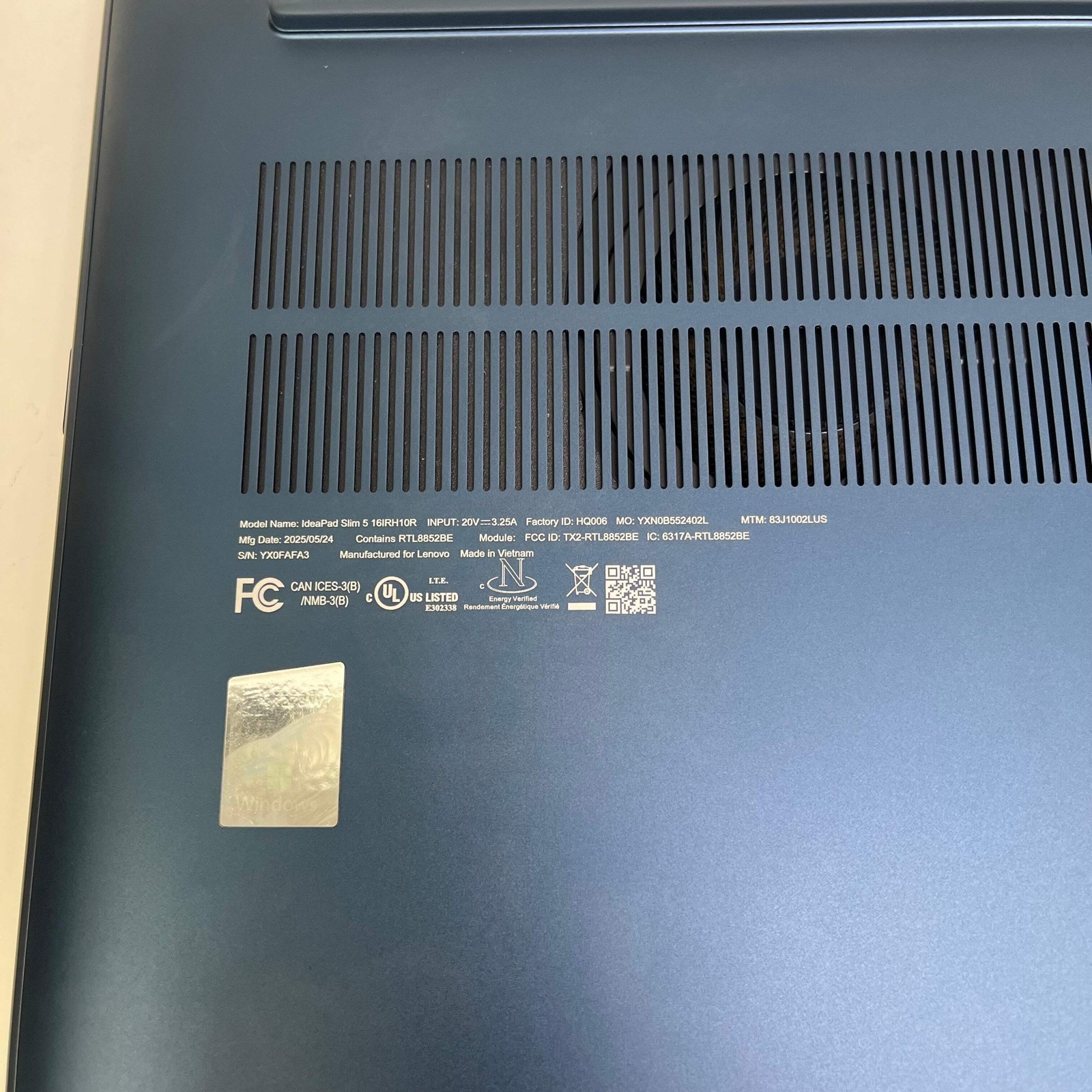 Lenovo IdeaPad Slim 5 16IRH10R 16″ Core 5 210H 2.2GHz 16GB RAM 512GB SSD