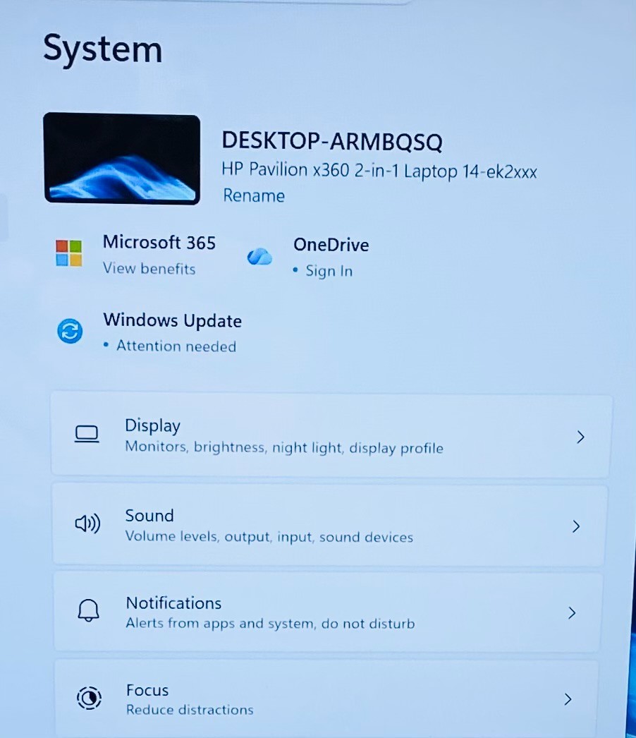 HP Pavilion x360 14-ek2000nr Windows 11 Home 256GB 2-in-1 Touchscreen Laptop