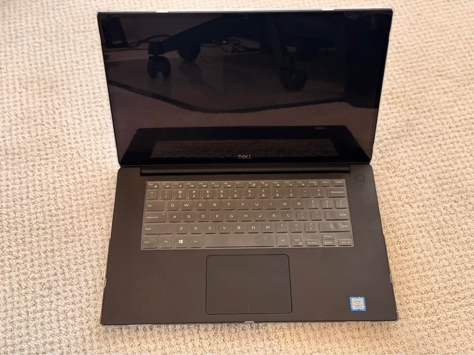 XPS 15 7590, OLED 4K, 1TB SSD, 32GB Ram, Nvidia GTX 1650