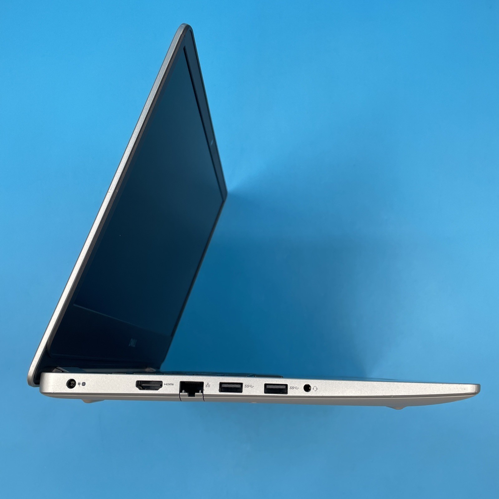 Dell Inspiron 5493 | i5-1035G1 | 8GB RAM | 256GB SSD | WIN 11 PRO | 79% BATT