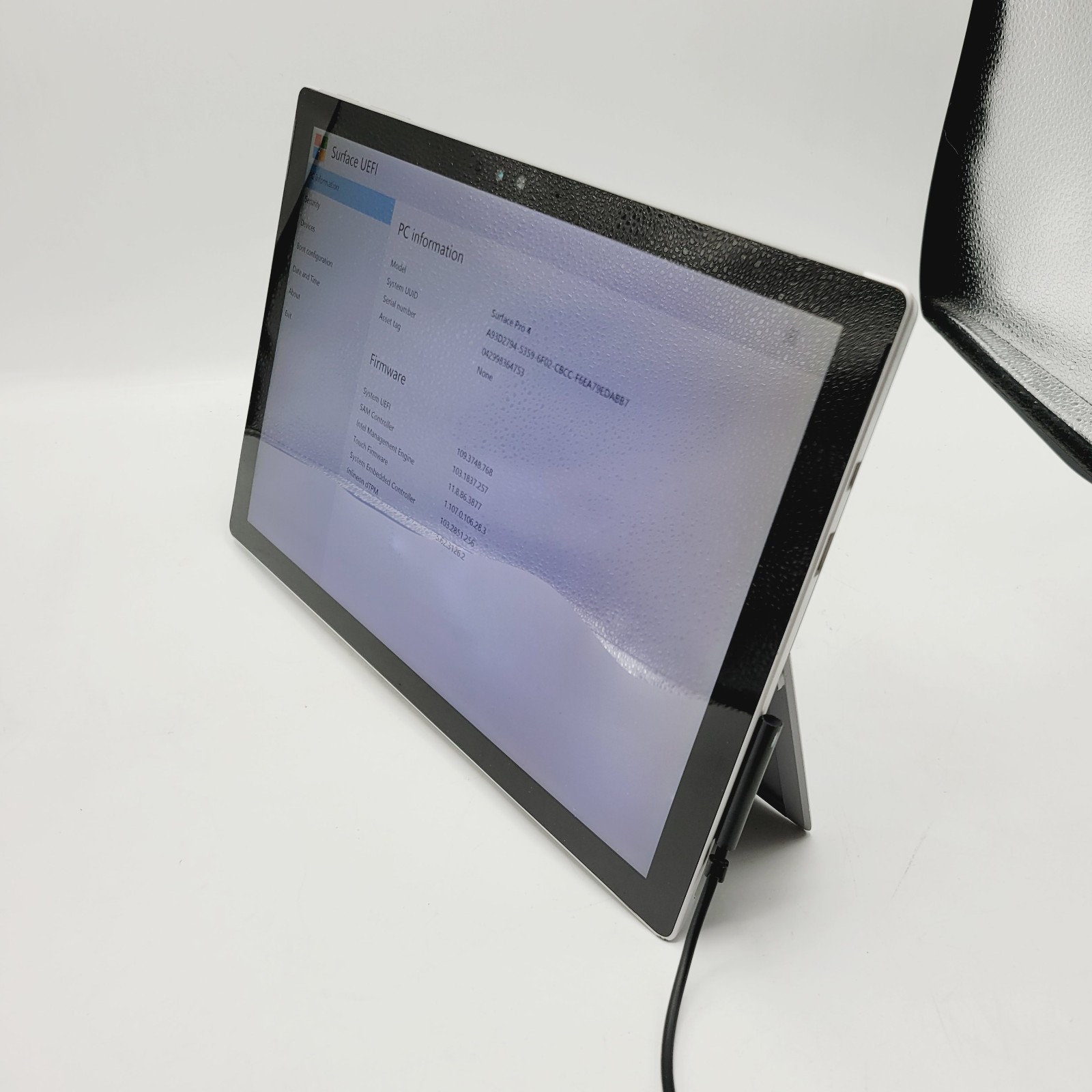Microsoft Surface 1724 Core i5 6300U 2.9GHz 8GB RAM 128GB SSD 14″ **Boot to Bios