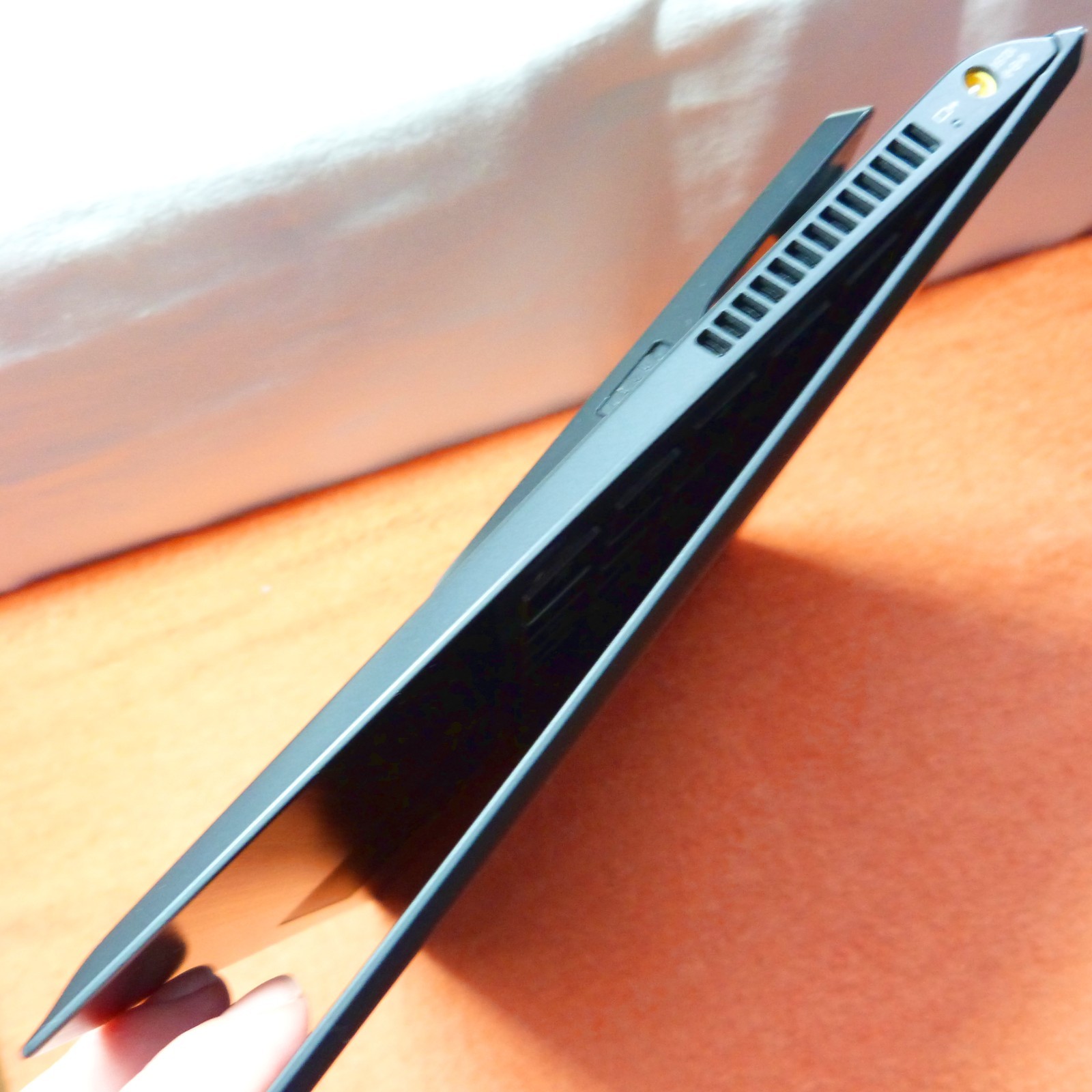Sony Vaio PRO SVP13 13″ FULLHD l Carbon Fiber Thinnest UltraBook ONLY 800GRAMS