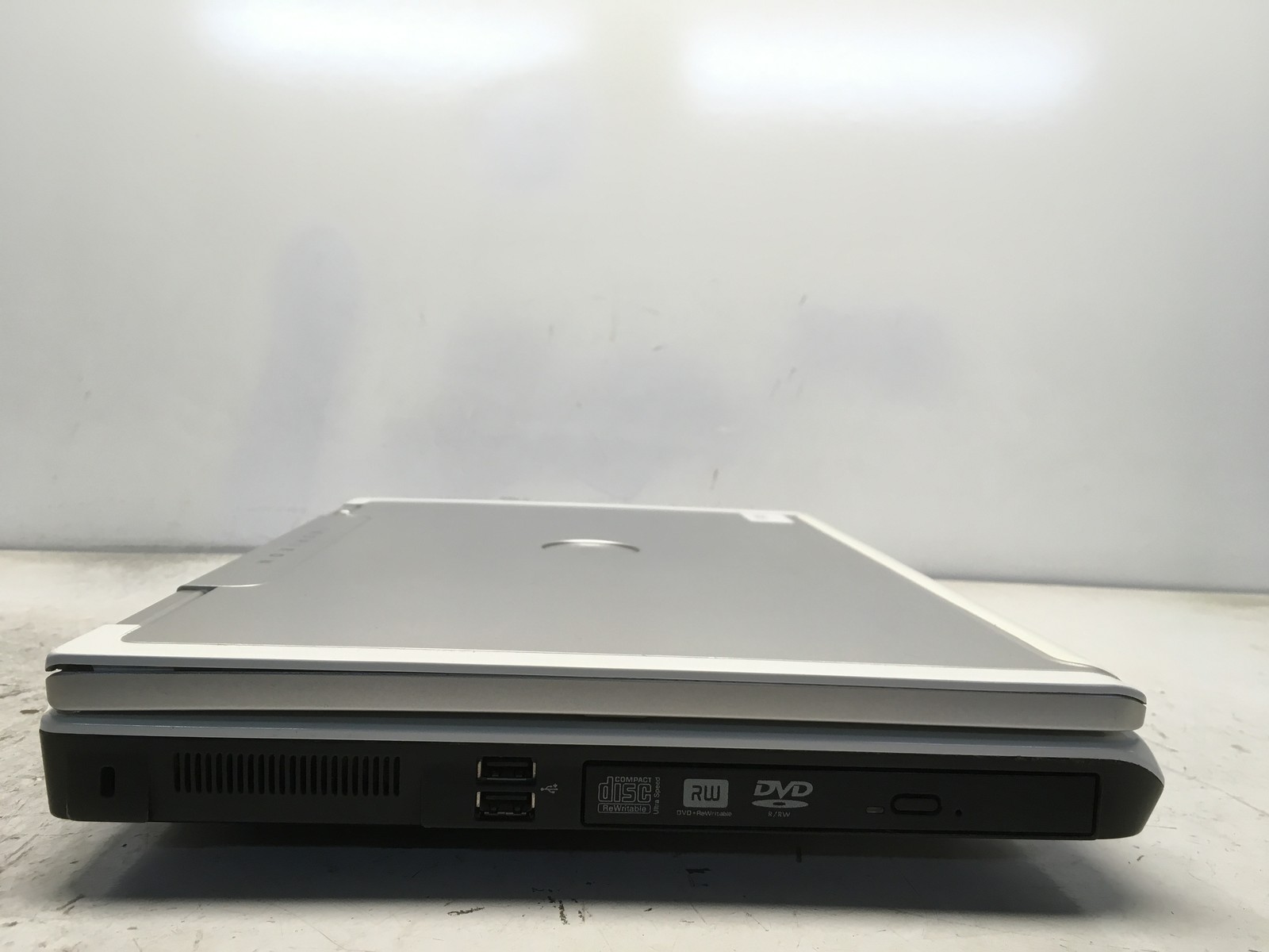 Dell Inspiron E1705 MP061 Intel Core 2 Duo 06F6 2GHz 2 GB NO HDD No Batt