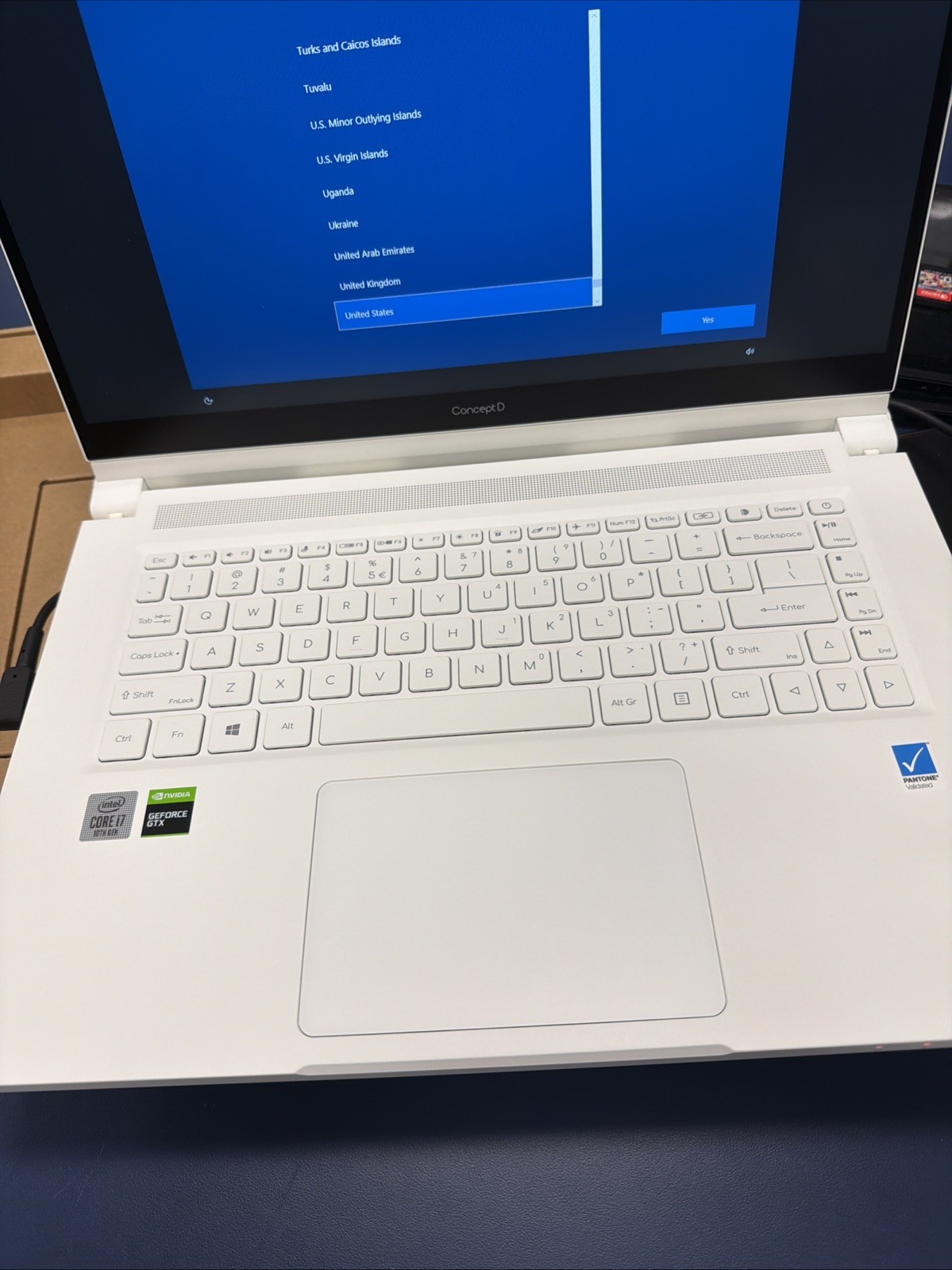 Acer ConceptD 3 Ezel CC315-72G-73DF 15.6″ (1TB SSD, Intel Core i7 10th Gen