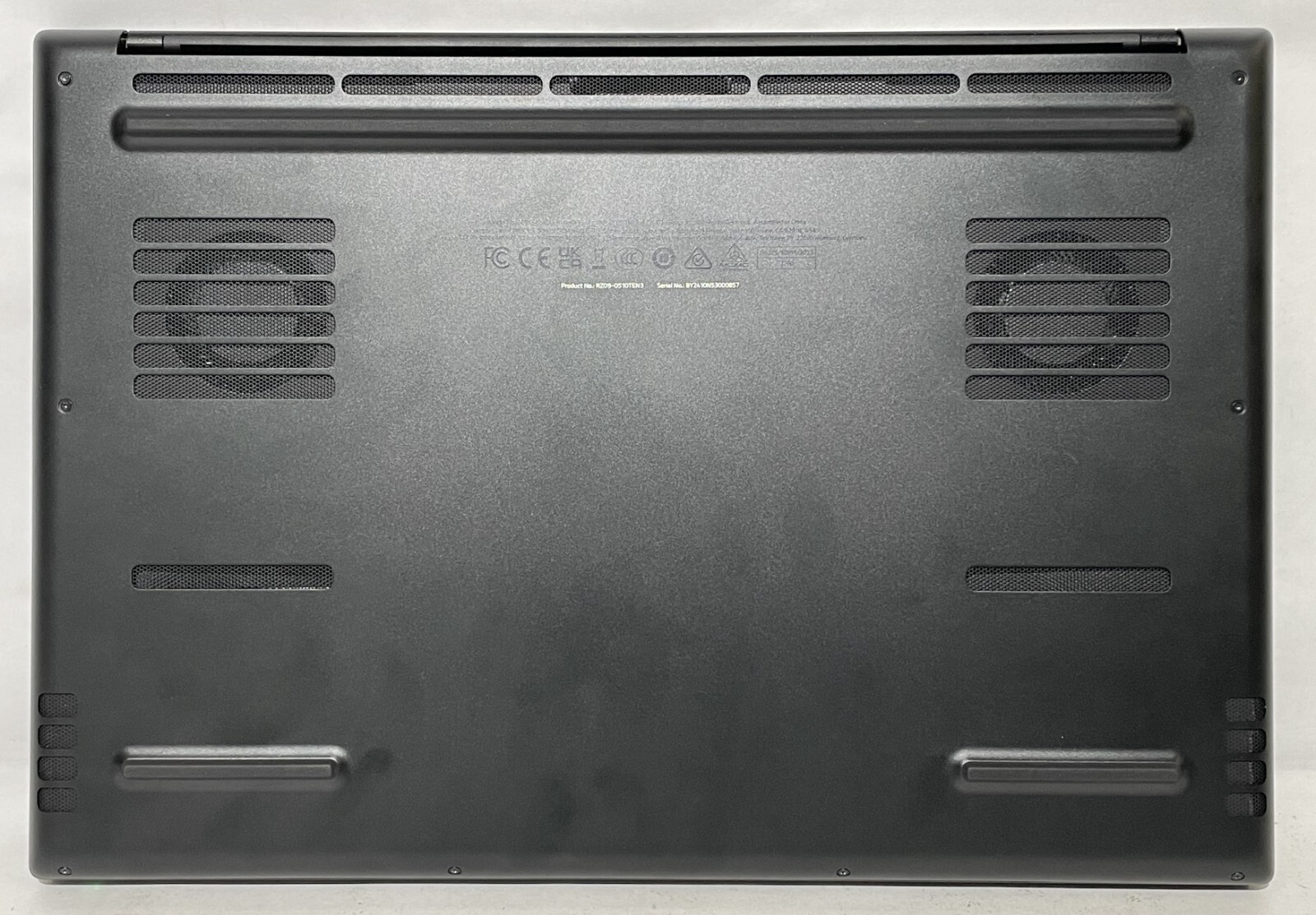 Razor Blade 16 RZ09-0510 Laptop 96GBs RAM – 5TBs HD (Early 2024 Model)