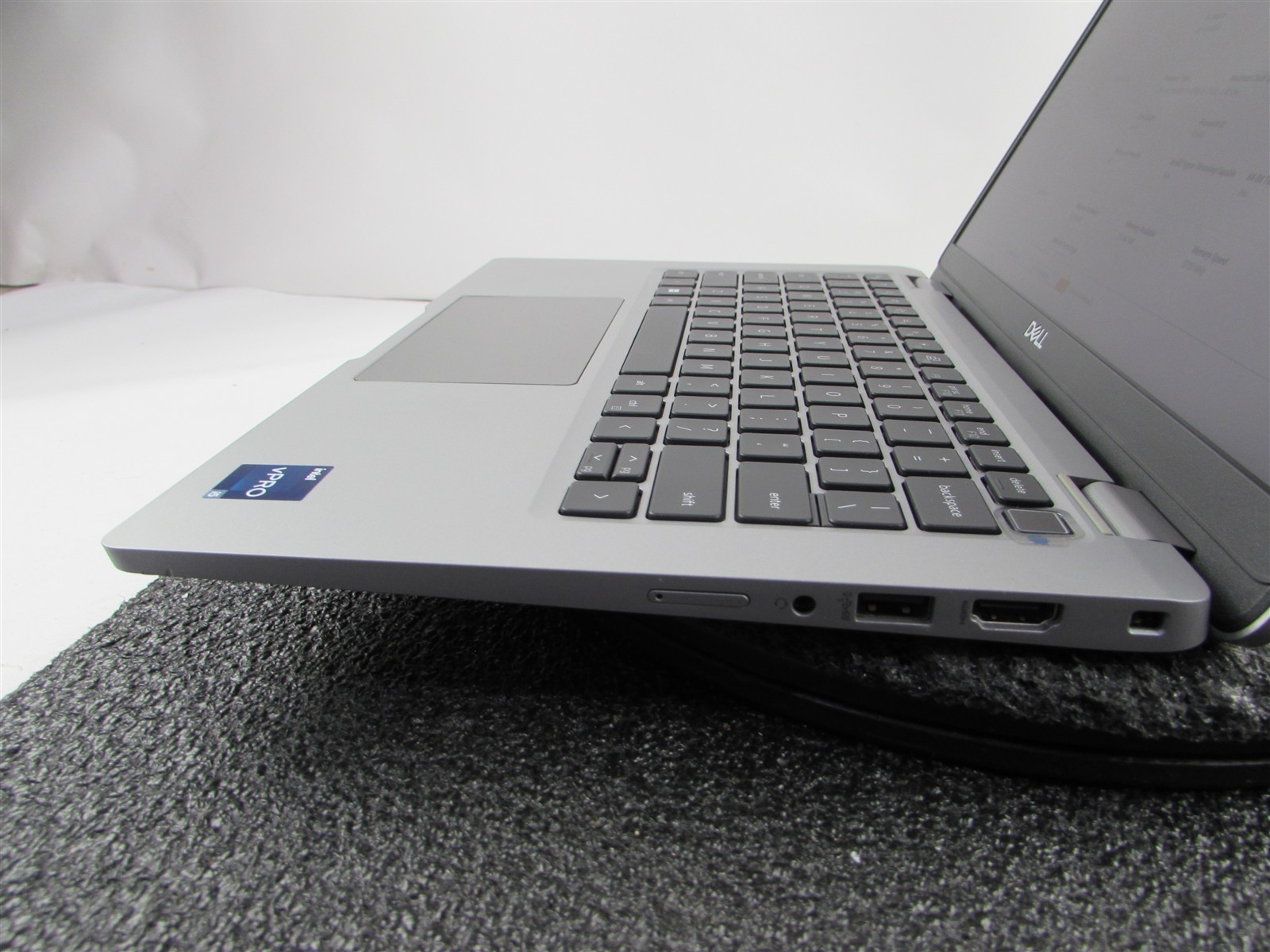 DELL LATITUDE 5330 FHD TOUCHSCREEN I5-1245U 10 CORE NO SSD 16GB RAM NO O.S