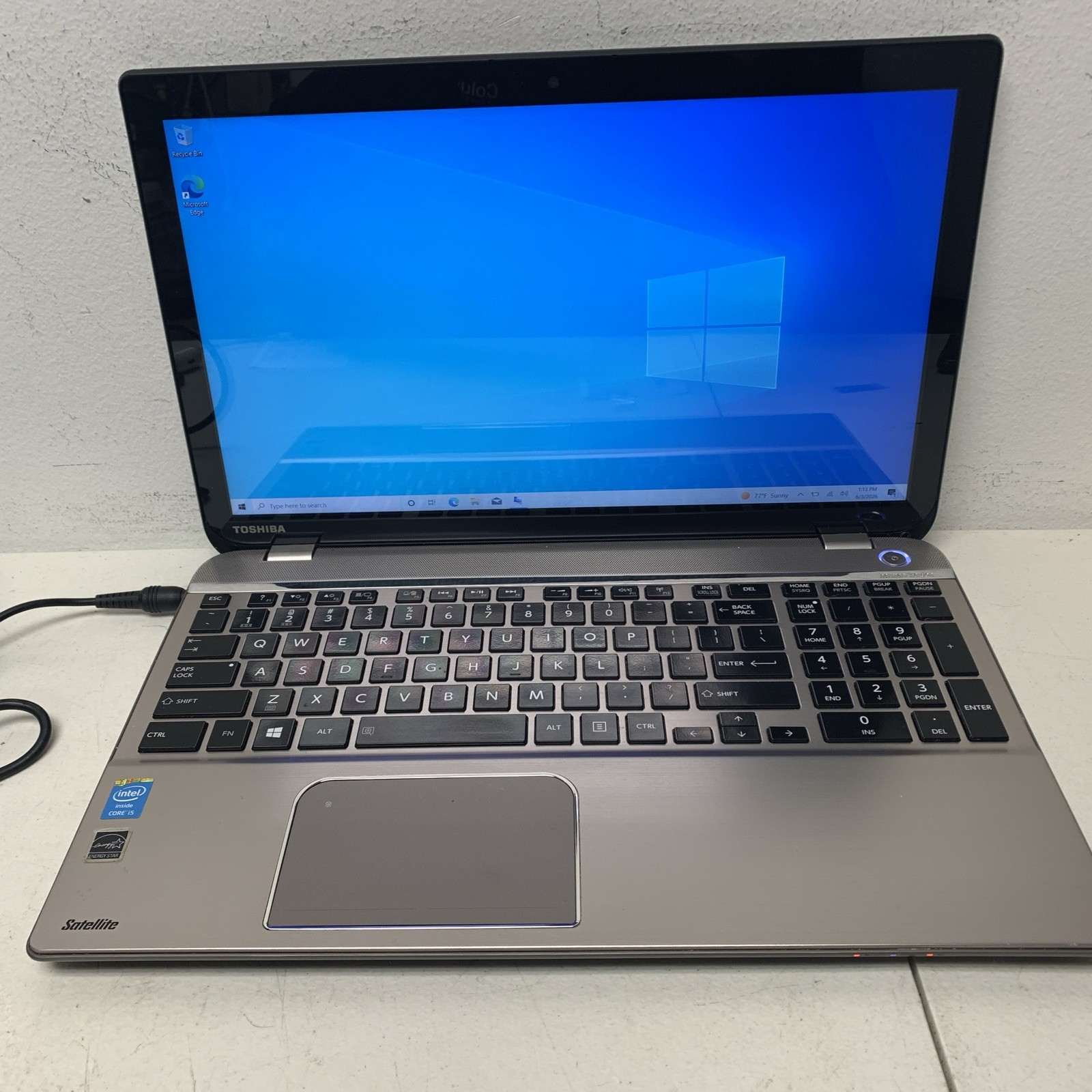 TOSHIBA SATELLITE P55T -A Touch I5 – 4200u 2GB RAM 120gb SSD wind 10 H Need Bate