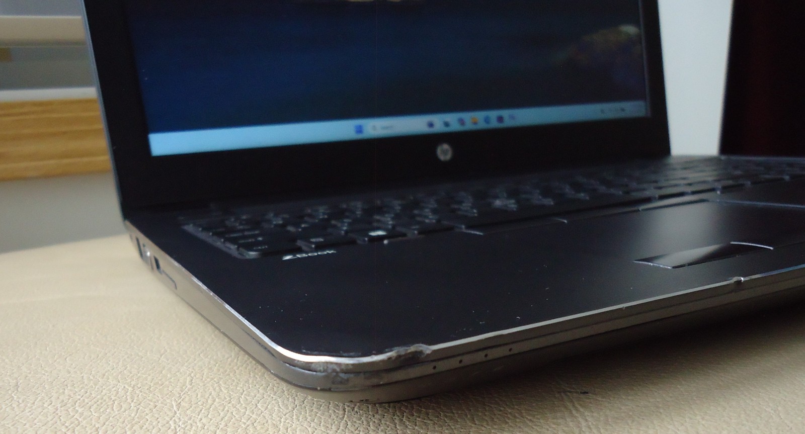 HP ZBook 15 G3 i7-6700HQ 2.70GHz 8GB 128GB NVMe 15.6″ FHD Quadro M2000M