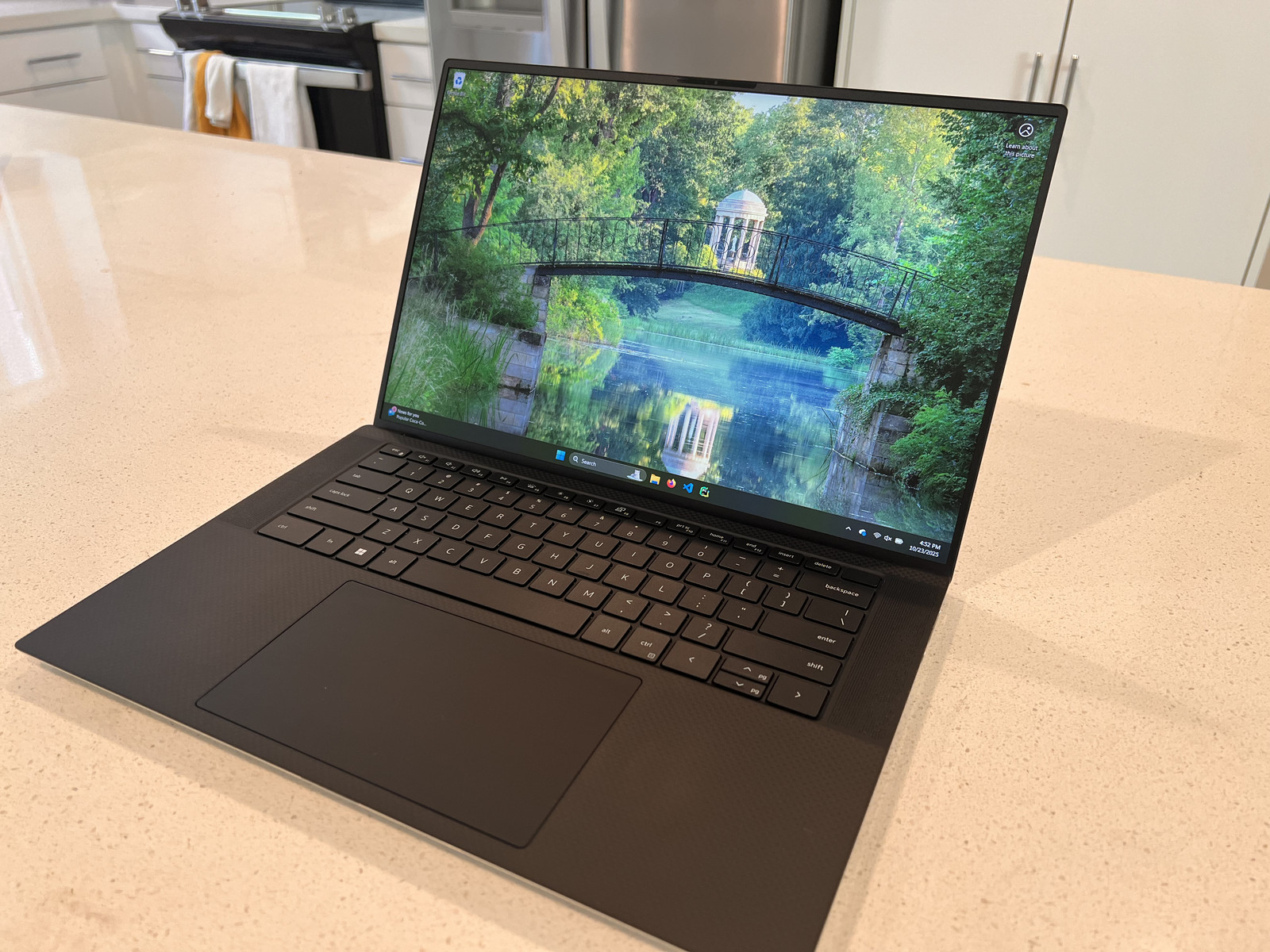 Dell XPS 15 9520 – i7/RTX 3050, 16GB RAM, 512GB SSD (Includes Charger)