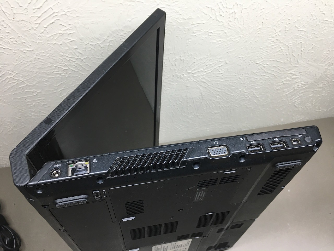 Lenovo Laptop IdeaPad Y510 15.4″ Pentium T2390 2GB RAM 160GB HD Windows 7 Pro