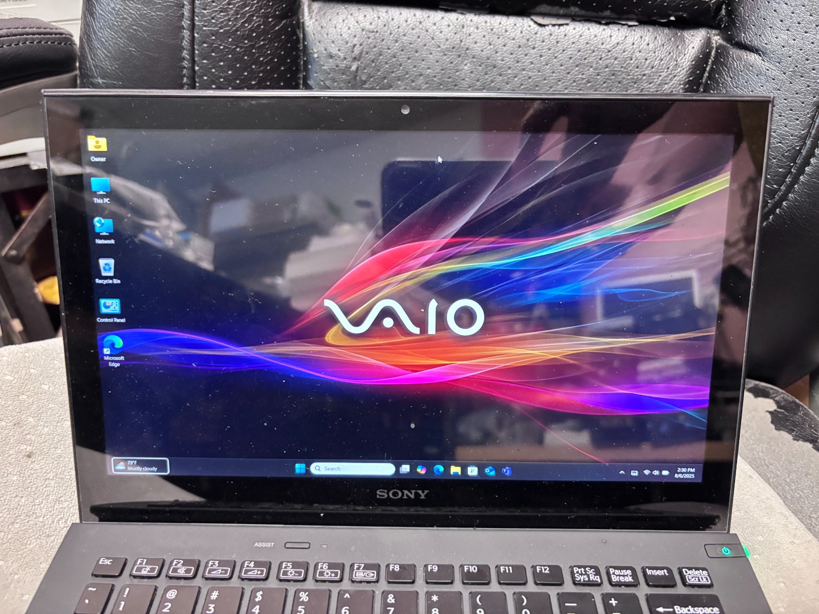 Sony Vaio Ultrabook Slim, small & light Intel i7/8GB/256GB m.2 SSD/11.6 TouchScr