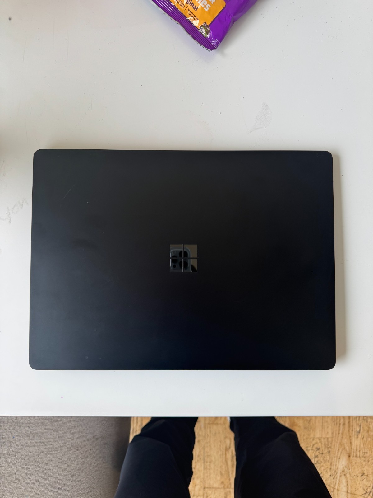 Microsoft Surface Laptop 2 13.5 inch (256GB, Intel Core i5 8th Gen., 1.60GHz,…