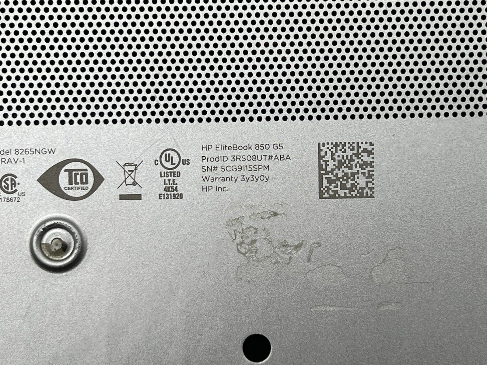 HP EliteBook 850 G5, i7-8550U CPU, @ 1.80GHz, 16GB RAM, 500GB NVMe-No OS/Charger