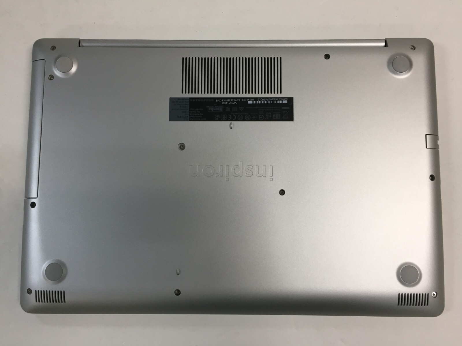 Dell i5575-A347SLV 15.6″ Touch Laptop/AMD Ryzen 5 2500U/16GB RAM/512GB SSD/Win10
