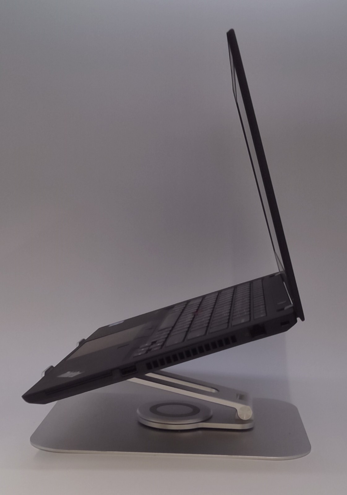 Lenovo ThinkPad T14 Gen 2 14″ Laptop i5-1145G7 8GB 512GB – USED NO AC NO Wi-Fi