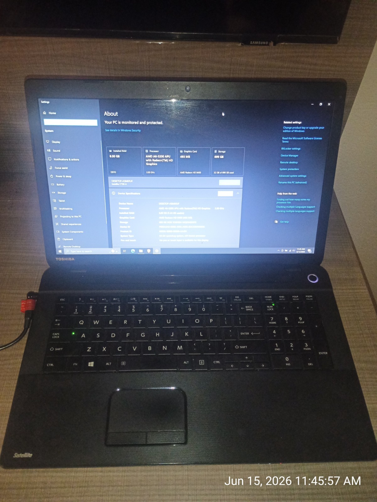 Toshiba 17’3 Satellite C75D Laptop 8Gb Ram,750Gb Drive ,DVD,WIFI,Win 10