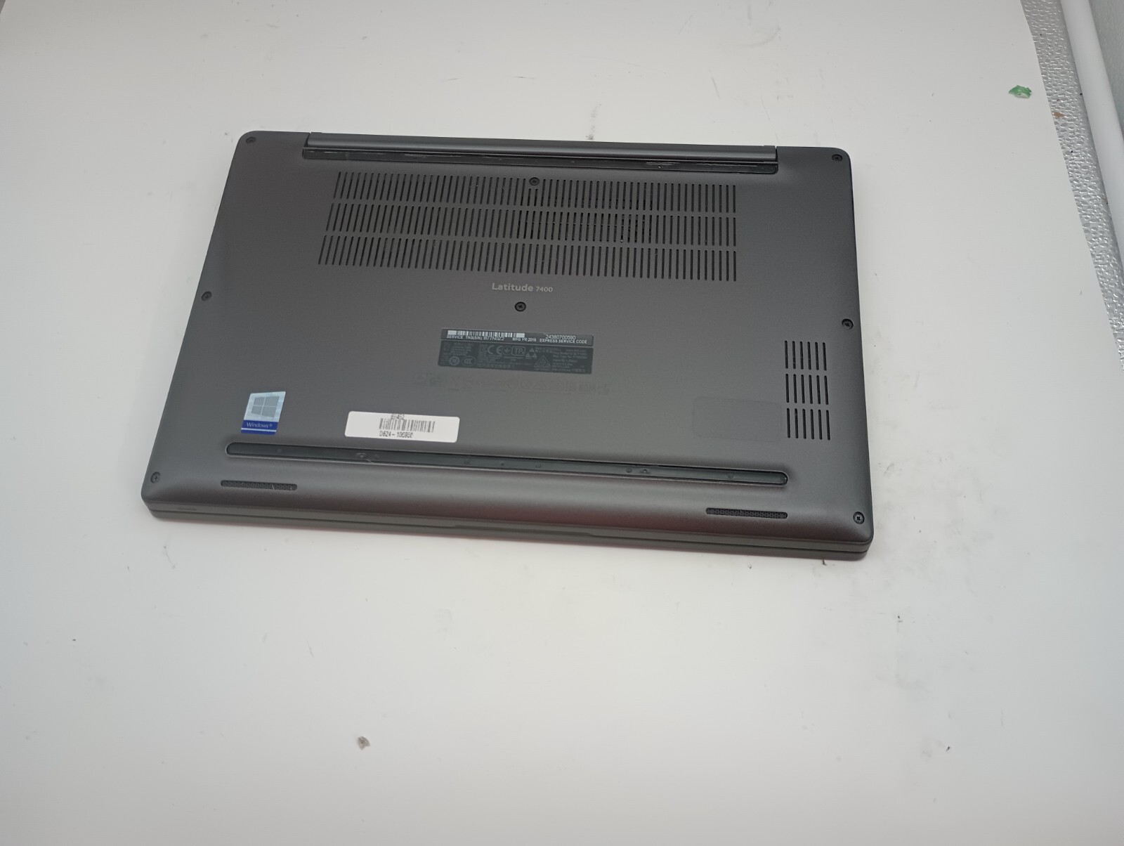 9173c Latitude7400(No charger!).i5 8th gen.8GB.256GB NVMe.LTE(GPS)14″FHD.W11 Pro