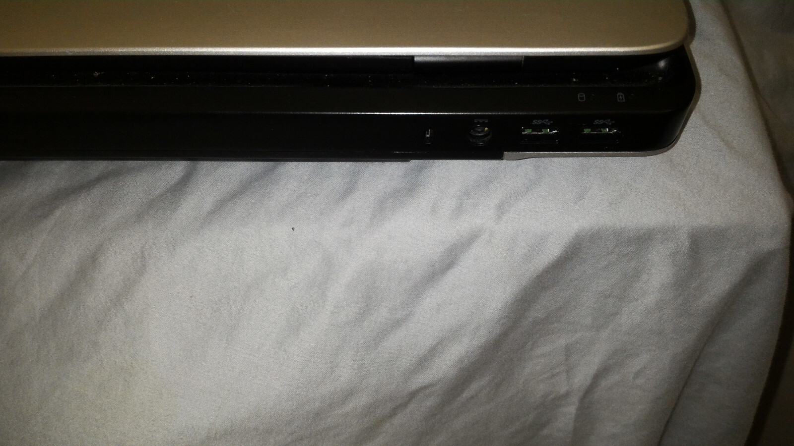 DELL XPS L702X3D 17″ i7-2720QM @ 2.2ghz-GeForce GT555M -16 GIG RAM 750GB HD