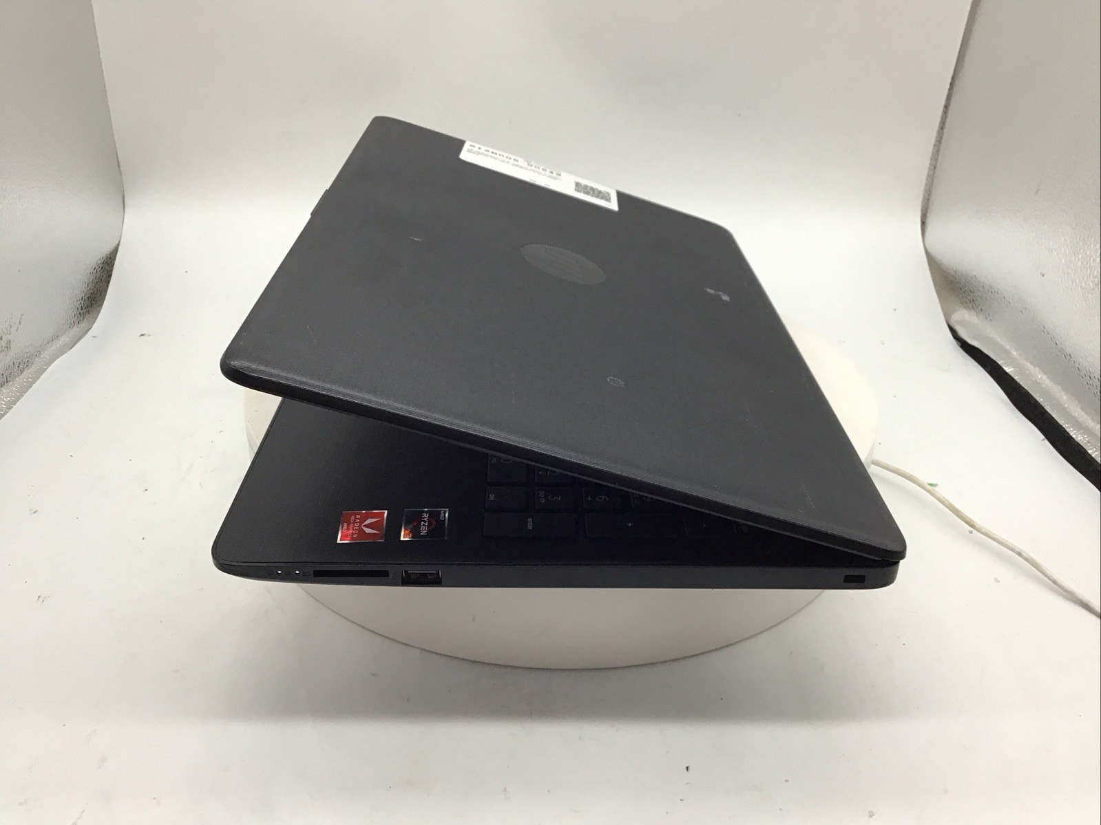 HP db0066wm 15.6″ Laptop Ryzen 3 2200U 4GB RAM 1TB HDD Windows 11 Pro Used READ