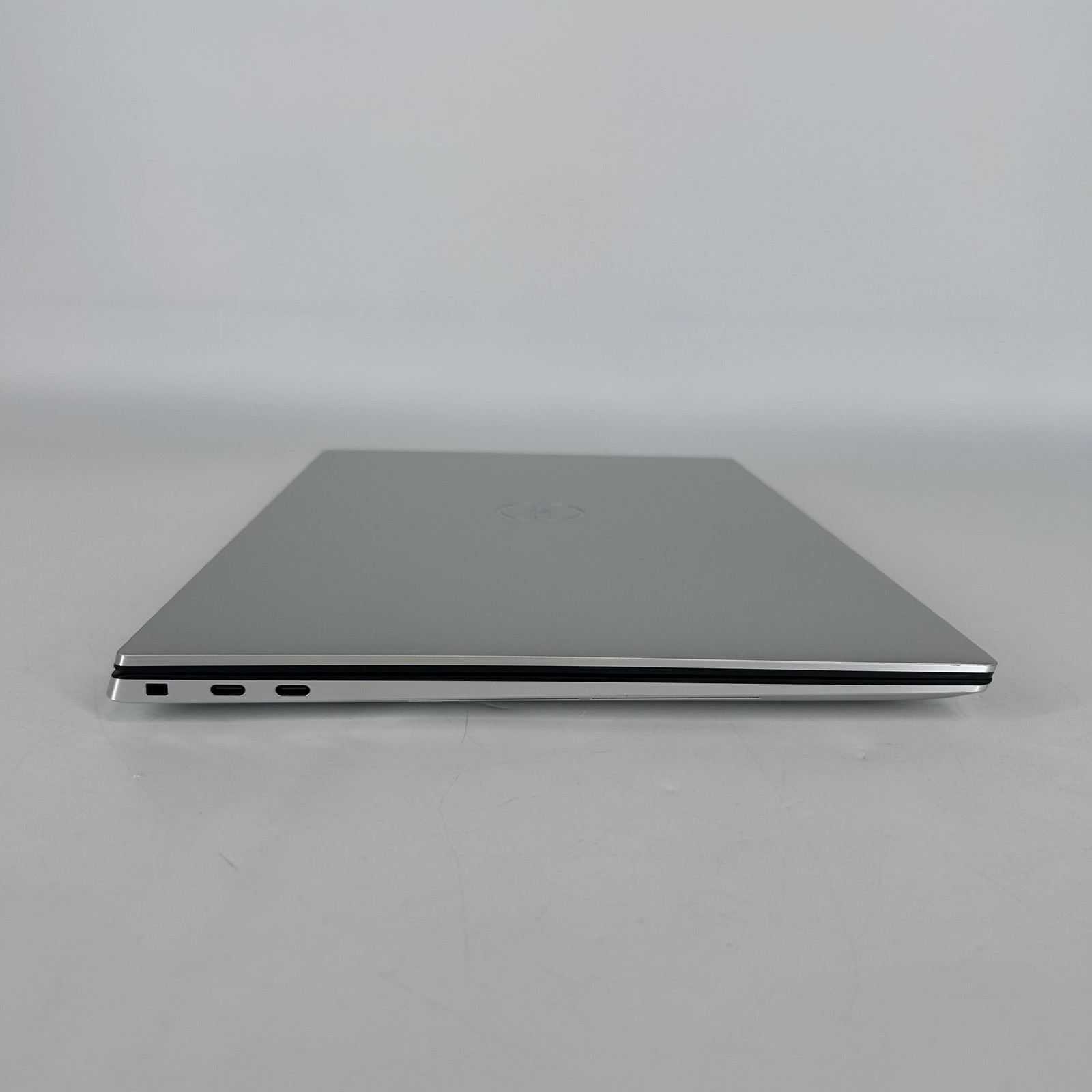 Dell XPS 15 9530 FHD+ 2.4 GHz i7-13700H 32GB 512GB SSD RTX 4060 BENT FRAME
