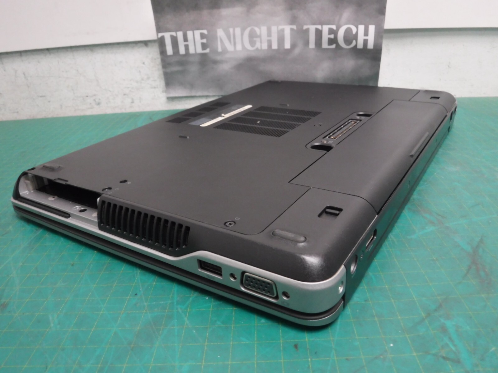 Dell Latitude E6440 Core i5-4300m 2.6GHz 4GB RAM 14″ No HDD/OS | Line on LCD Bad