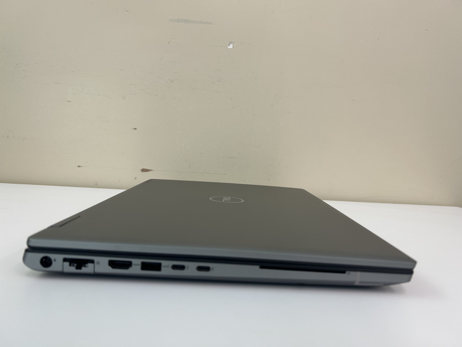 Laptop Dell Precision 7680 16″ Core i7-13850HX 32GB RAM 1TB SSD RTX 2000 Win 11