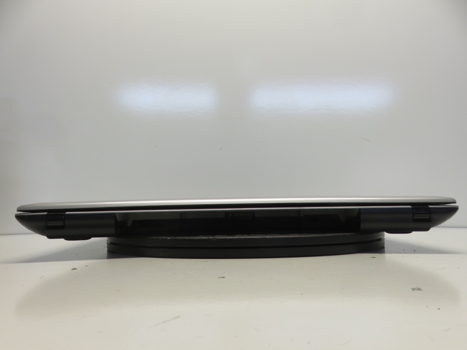 Samsung NP300E5E Intel i3-3120M 2.5GHz 2 GB NO HDD No Batt