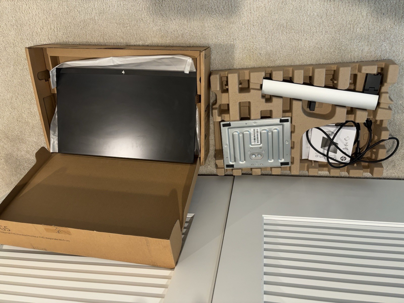 Hewlett-Packard Enterprise E24 G5 23.8 In Diagonal FHD Monitor