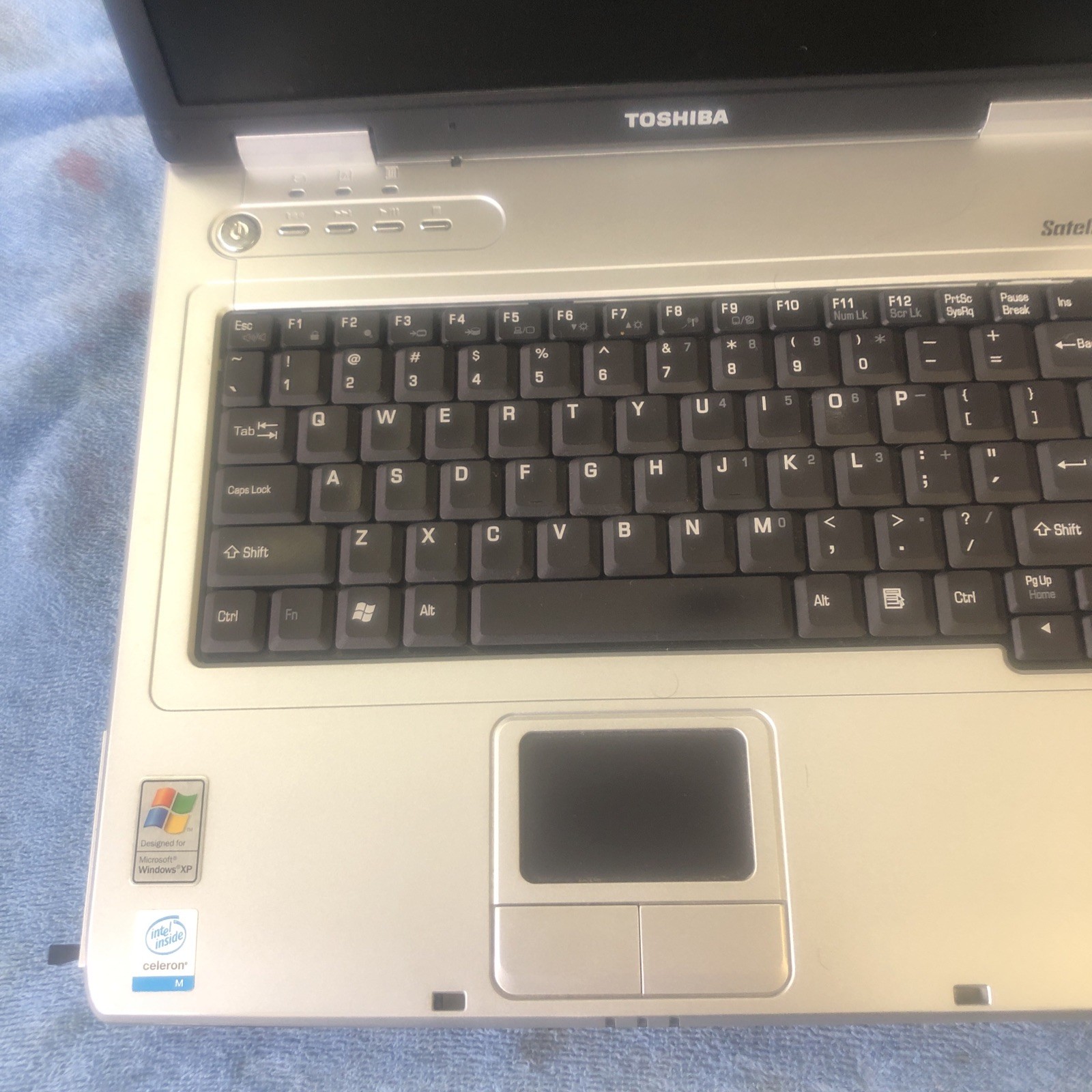 Toshiba Satellite L15-S104 Laptop XP Untested Parts Or Repair. Clean