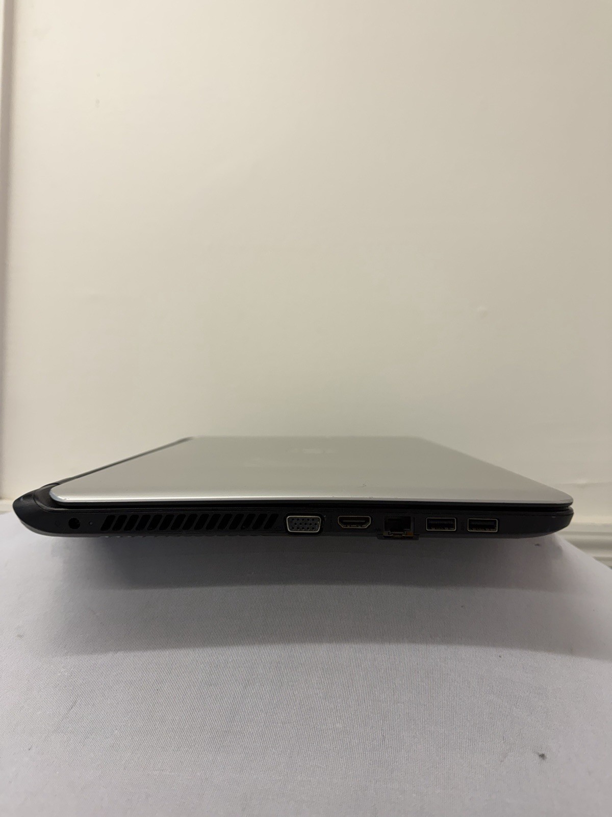 HP Laptop 355 G2 – Good Screen – AMD A6-6310 – RAM 8 GB – Read Des