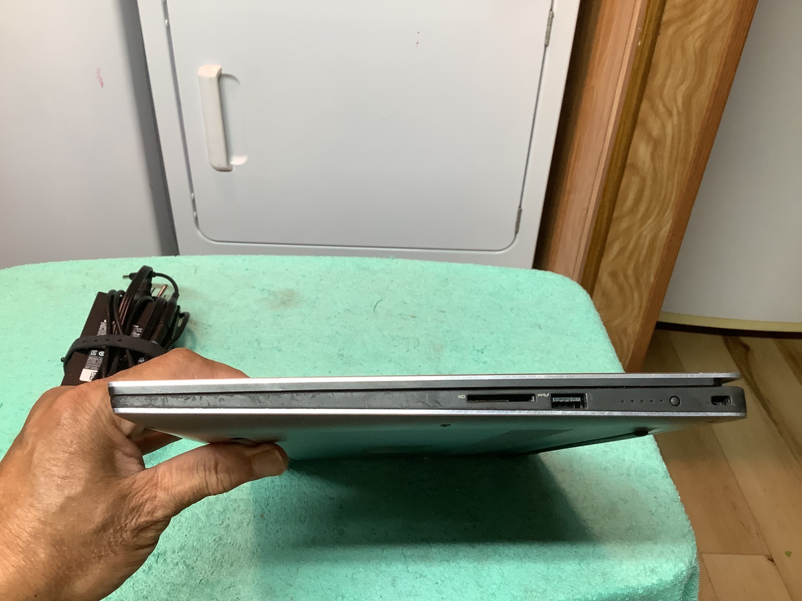 Dell XPS 9550, Gaming-GTX 960M, i5 6300HQ, 16 GB – 256 NVMe + 500 HDD Win 11 Pro