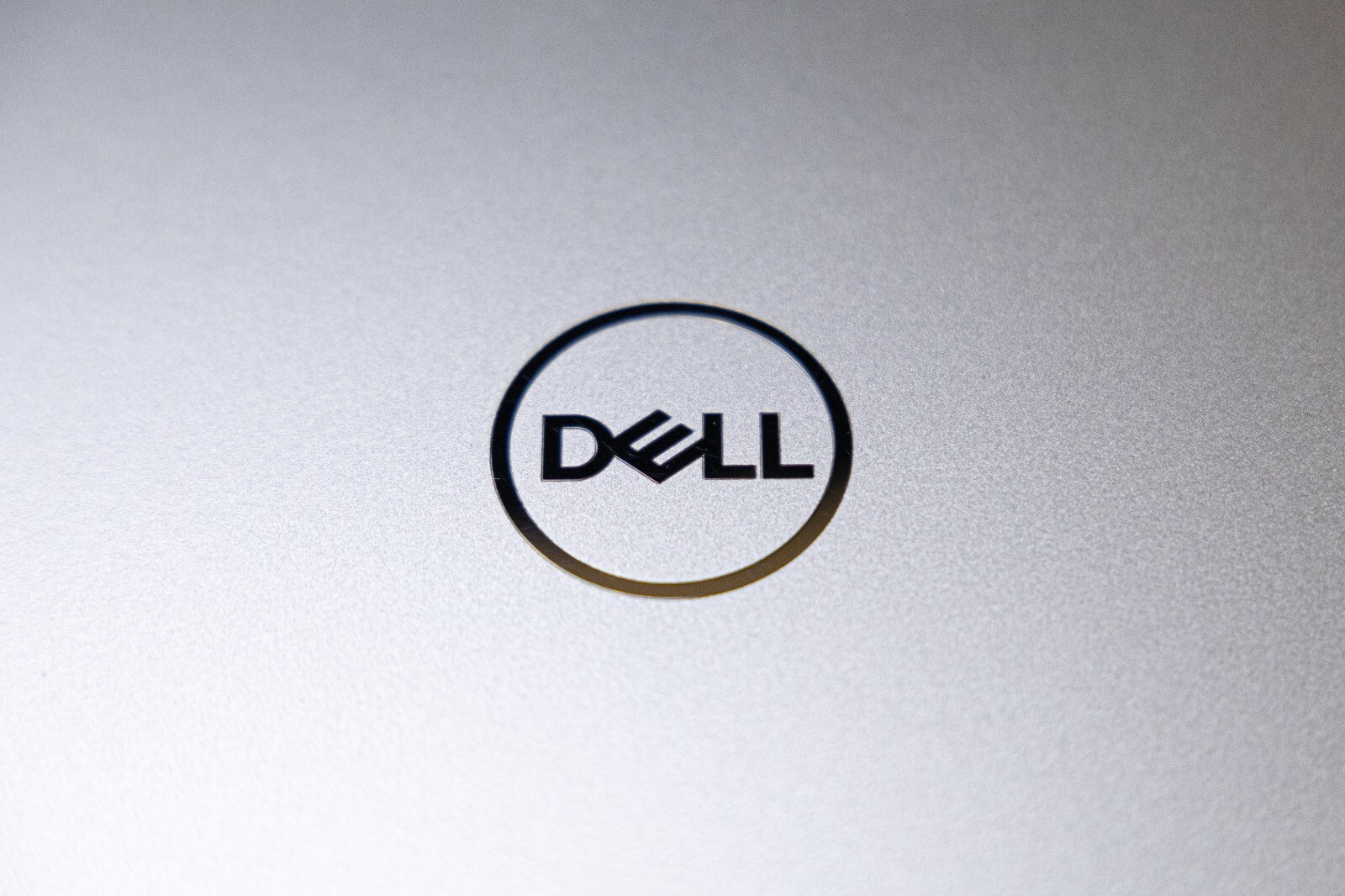 Perfectly working OLED Dell XPS 7590 w/ Intel Core i9-9980HK & NVIDIA GTX 1650