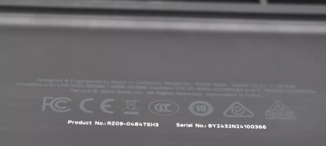 Razer Blade 18 RZ09-0484TEH3 18″ Core i9-13950HX 64GB 8TB (4×2)SSD W1TH RTX 4080