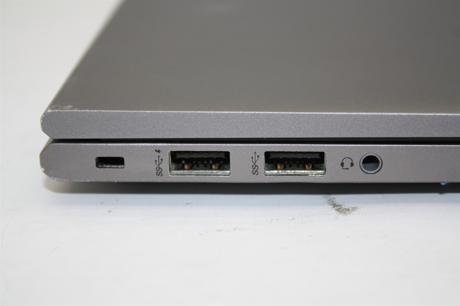 14″HP ZBook Firefly G7 i5-10310U 1.70GHz RAM 24GB NVMe 256GB/Cosmetic DMG