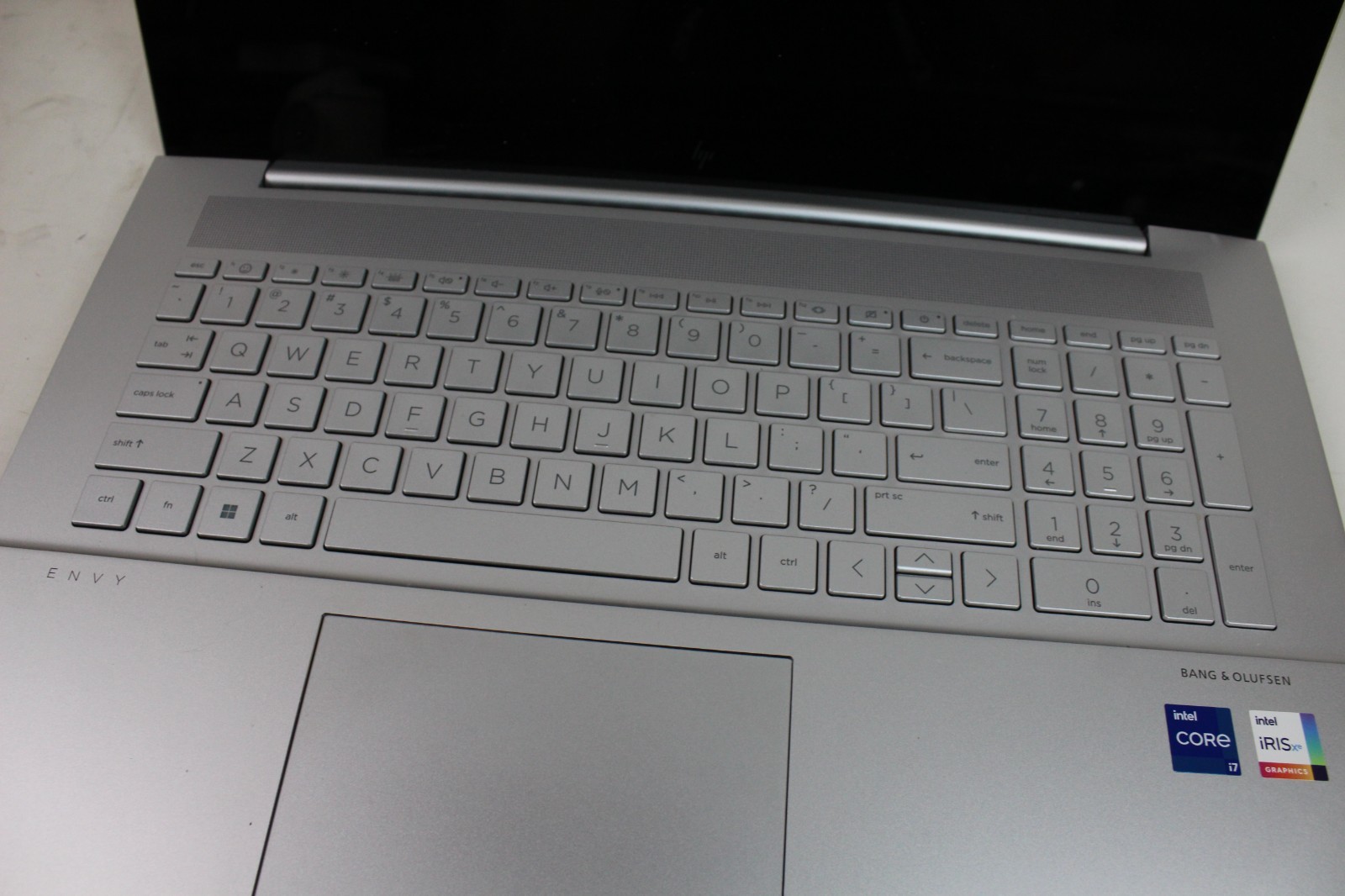 AS IS PARTS HP Envy 17-CR0013DX 17.3″ i7-1260P 8GB RAM NO HDD
