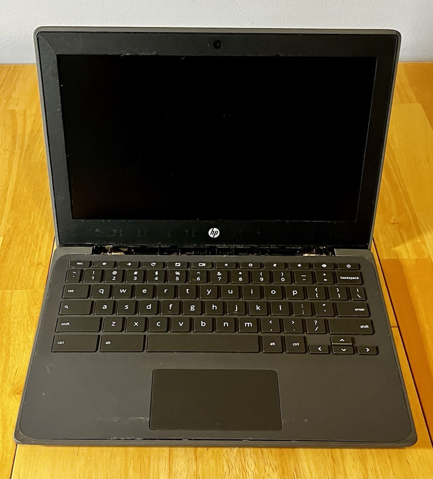 USED GRADE C HP ChromeBook 11 G8 11.6” 4GB RAM 32GB SSD with Charger READ DESC