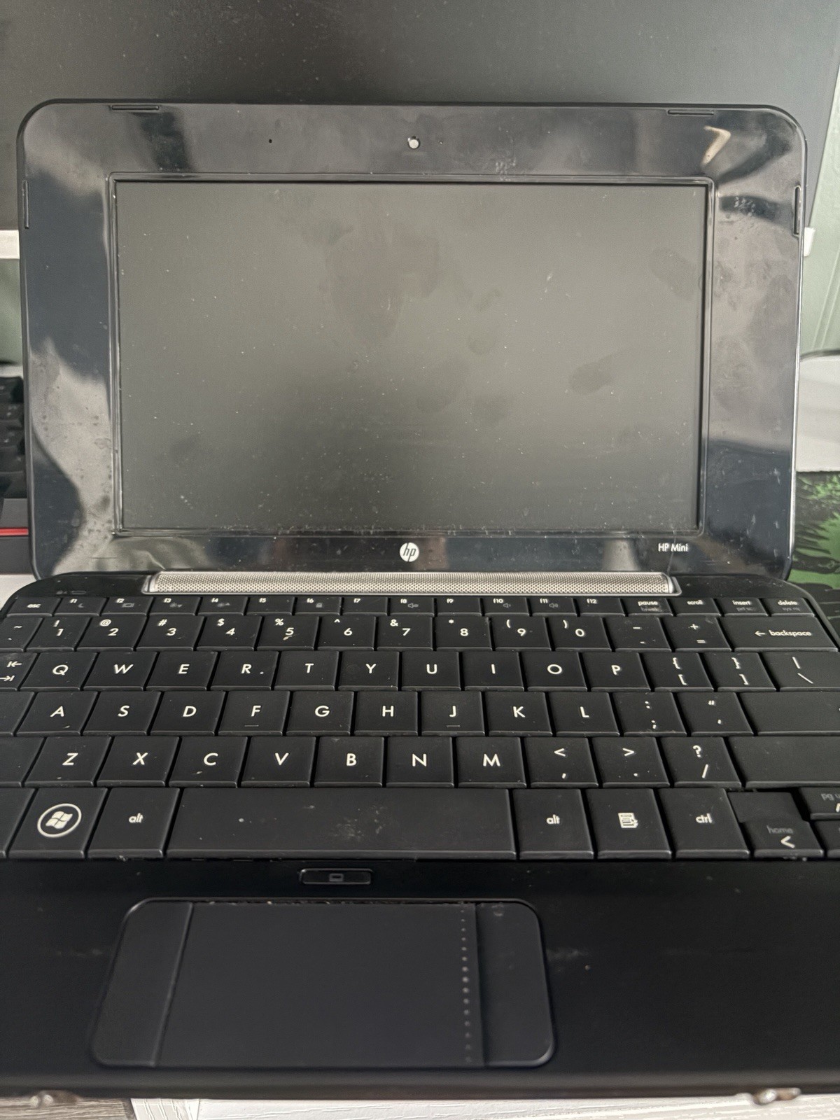 HP Mini 1116nr 10.1″ Netbook Intel Atom 1.60GHz 1GB RAM 16gb ssd Win7 w/charger