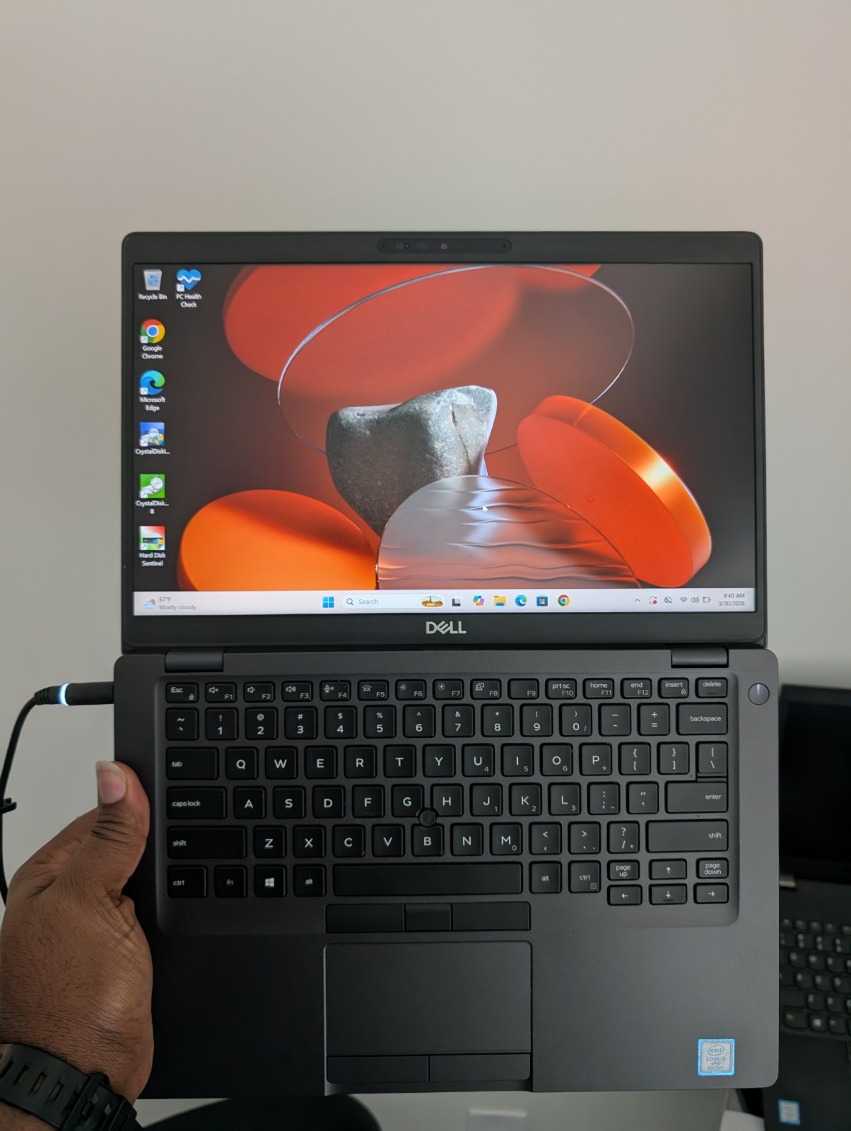 Dell latitude 5400 16gb RAM 256gb SSD Core I5 Win 11 Pro 99% battery health