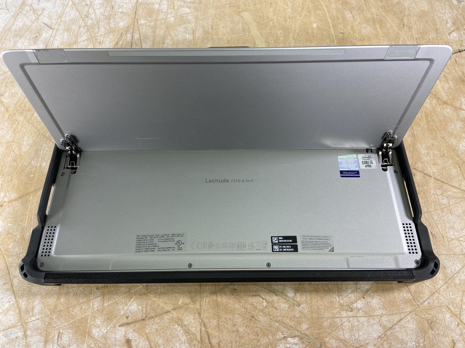 DELL LATITUDE 7210 2-IN-1 i5-10310U @ 1.70GHz, 8GB RAM, NO HDD/OS