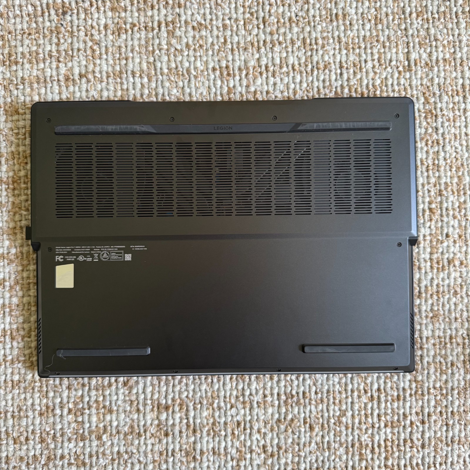 Lenovo Legion Pro 7 16IRX8