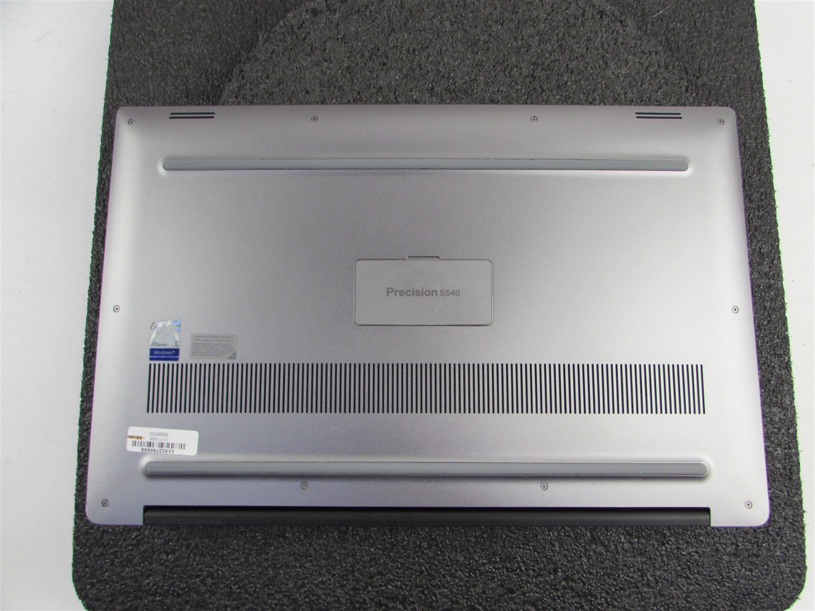 DELL PRECISION 5540 1920X1080 FHD I7-9850H 512GB SSD 32GB RAM T2000 NO O.S